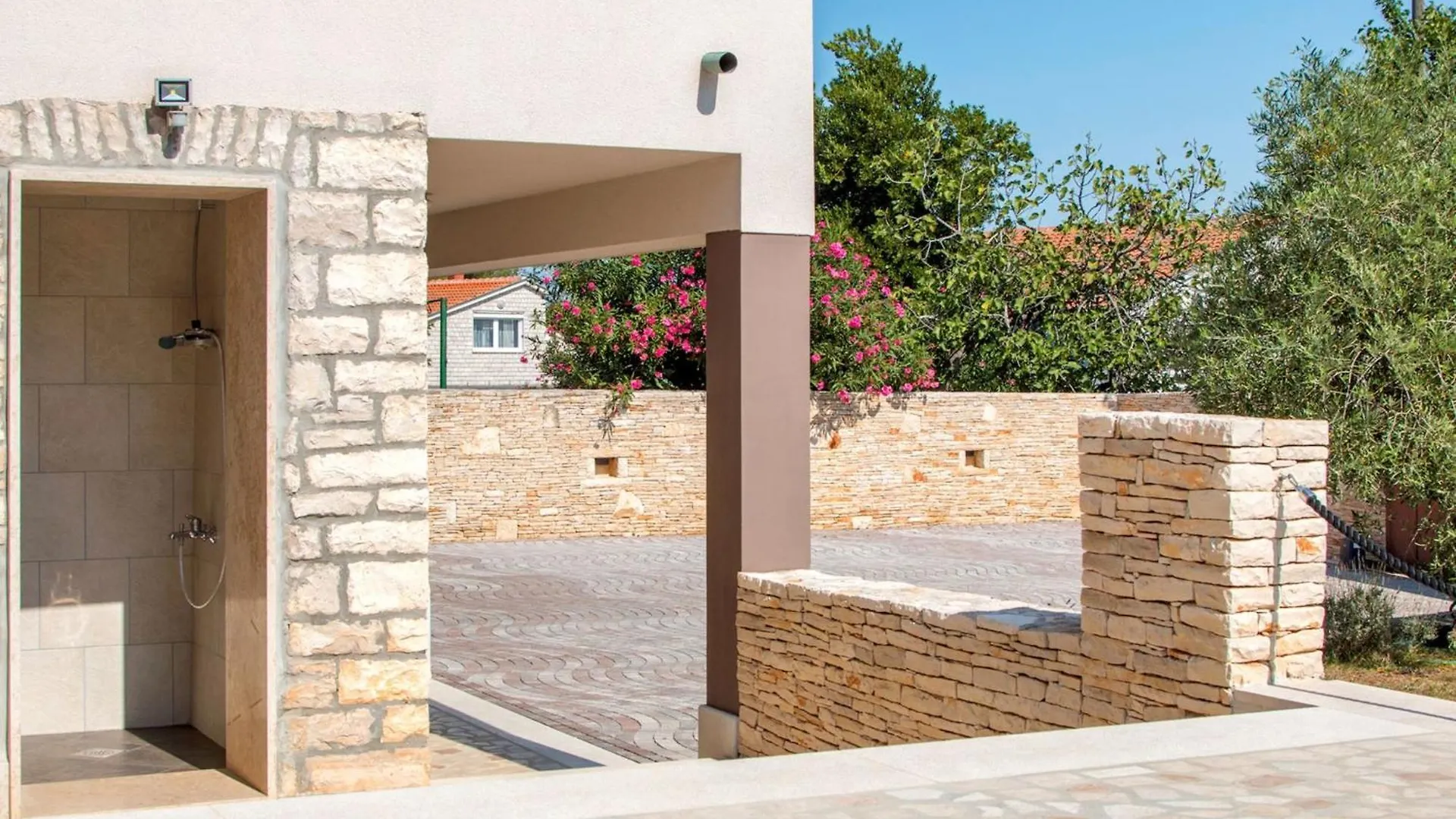 Villa 'L' By Interhome Medulin