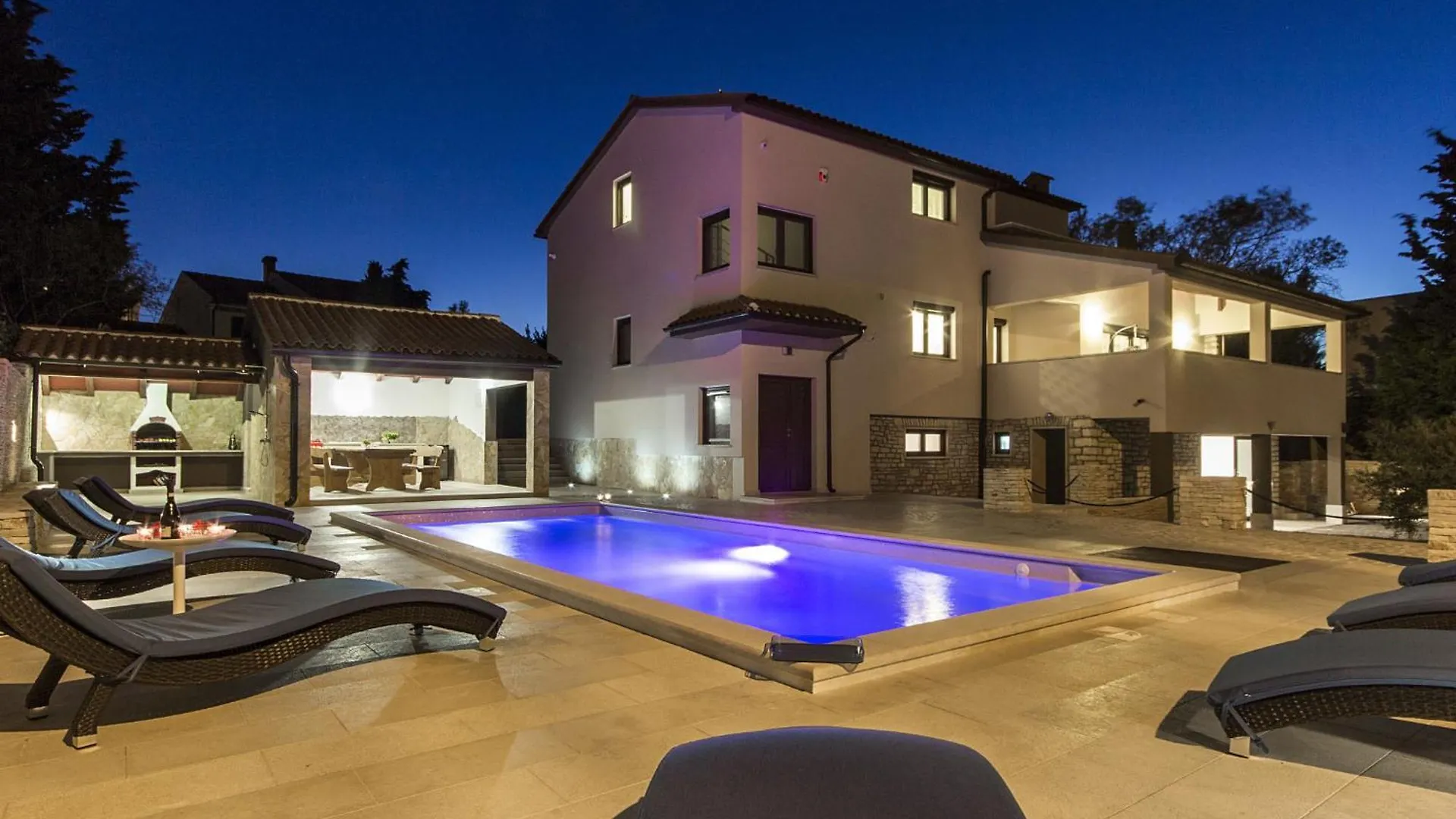 Villa 'L' By Interhome Medulin Croatia